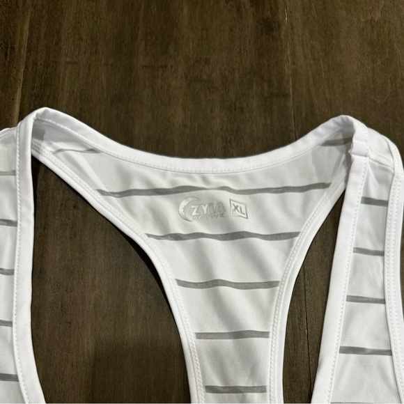 Zyia Active Havana Tank in White, Lightweight, Workout sz XL Striped Mesh - Picture 2 of 5